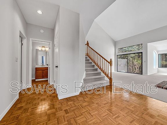 4th image of 212 Kingswood Ct