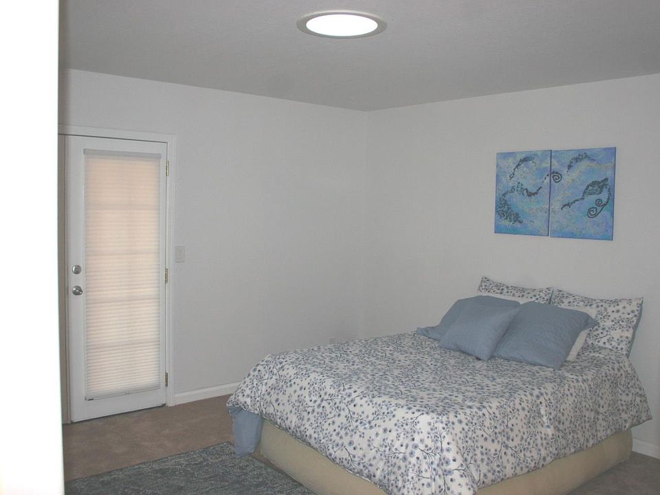 1st image of 23 E Lake Ave