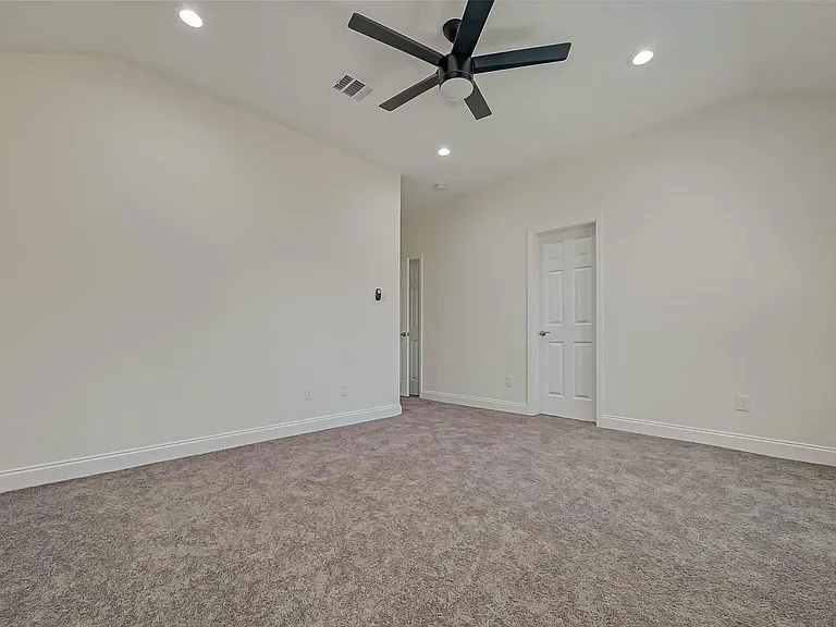 7339 Krueger Rd #A — Photo 31