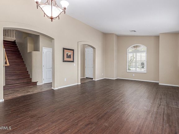 4th image of 1518 E DESERT BREEZE Drive
