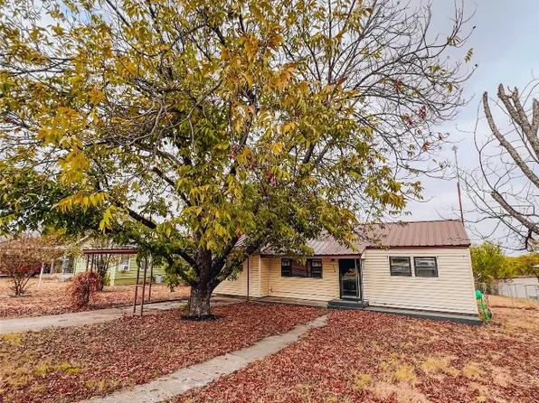 204 Bluffview Dr, Brownwood, TX 76801