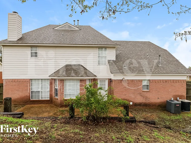 70 Center Oak Dr — Photo 15
