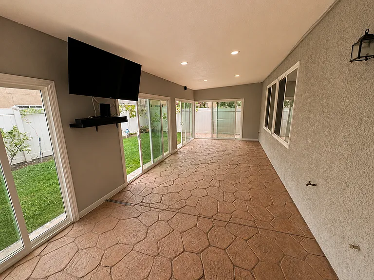 621 Marbella Ct — Photo 40
