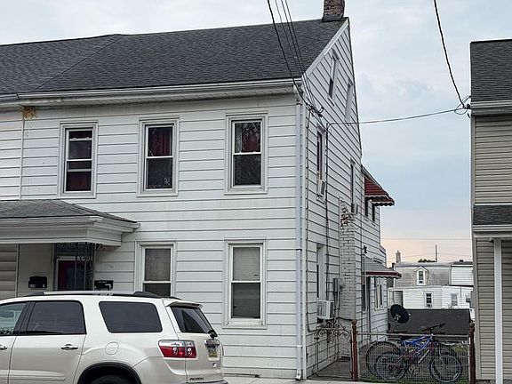 2nd image of 528 Maple St