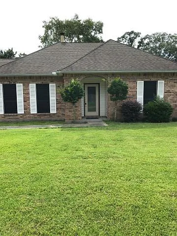 303 Sara Dee Pkwy Photo 1
