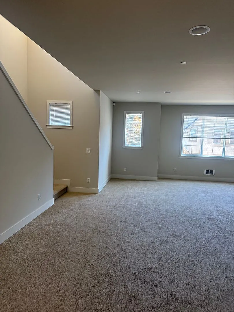 The Montrose Townhomes — Photo 4