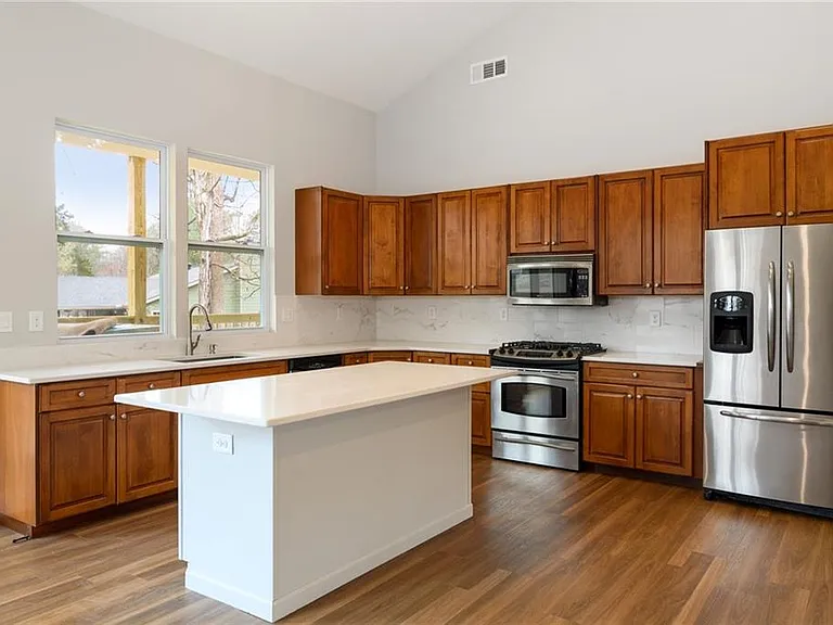 2295 Brandon Ct NE — Photo 11