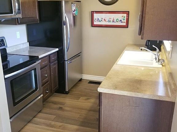 4th image of 1164 SW 14th Ave #1