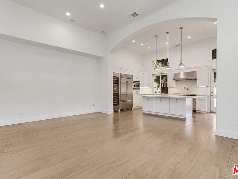 5744 Celedon Crk — Photo 4