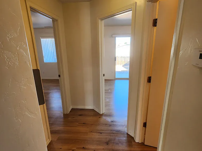4581 McClintock Cir #B — Photo 14