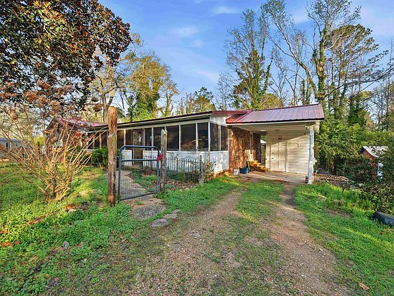 3rd image of 296 Kings Rd SE