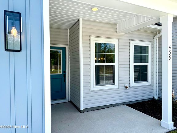 3rd image of 455 Timbercrest Circle SE