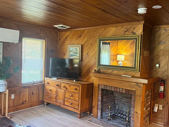 3rd image of 11 Ranch Rd #1B