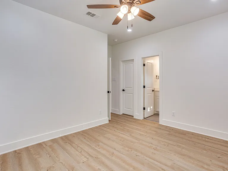 3211 Forest Park Blvd — Photo 32