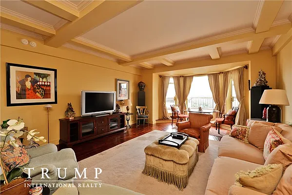 Rented by Trump International Realty | media 4