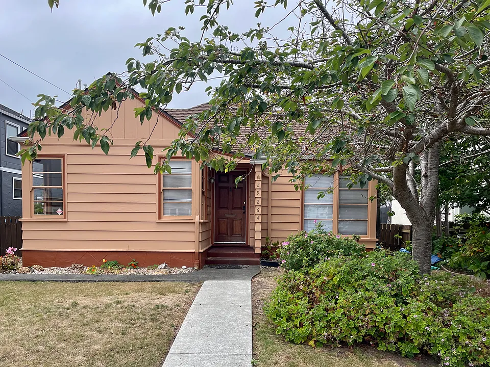 2926 G St