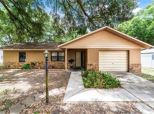 38 Almond Pass Dr, Ocala, FL 34472