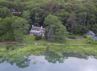 3 Harbor Rd, Saint James, NY 11780