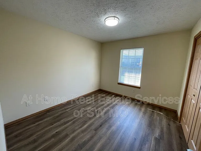 4351 S Farm Road 125 — Photo 7