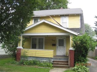 899 Rowe St, Akron, OH 44306