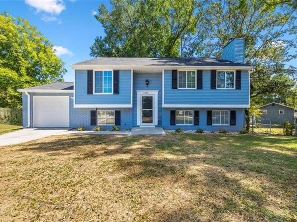5399 Kristian Ct, Stone Mountain, GA 30088
