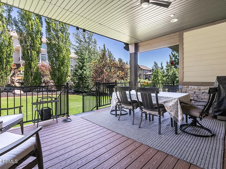 5310 N Lauralwood St — Photo 40