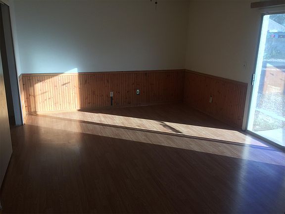 3rd image of 1748 S Rogers Cir