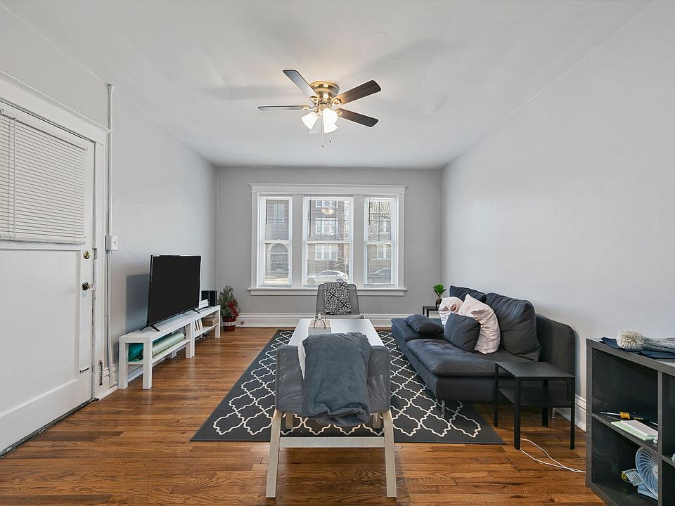 1st image of 753 Leland Ave #1