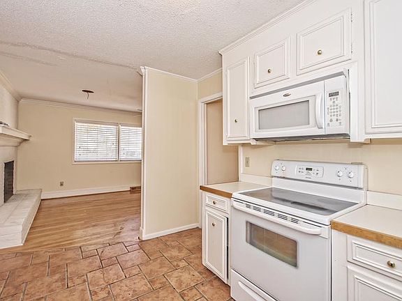 4th image of 107 Ayers Cir