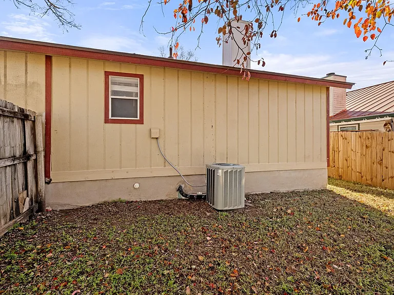 12130 Thompkins Dr #A — Photo 35