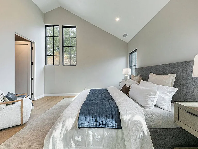 10085 SE River St — Photo 21