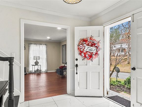 4th image of 4410 Woodland Hills Dr