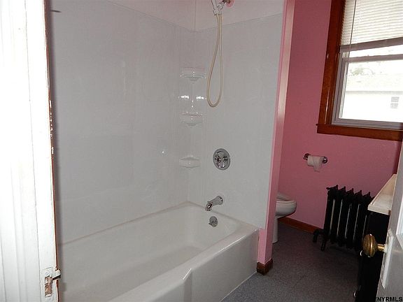 4th image of 5 Cuyler Ave