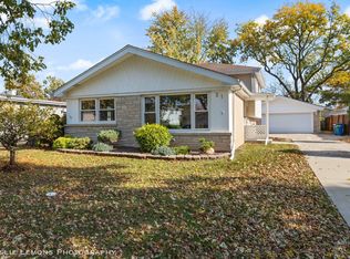 21 N Lincoln Ave, Addison, IL 60101