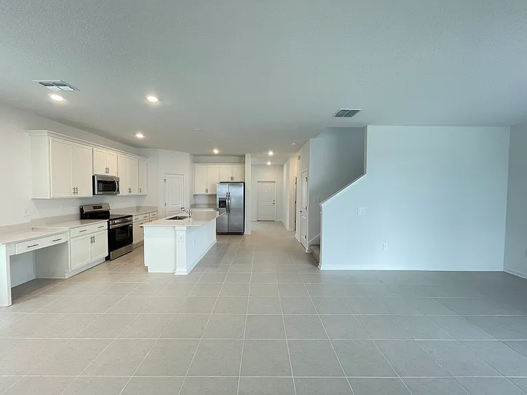 2877 Fitness St — Photo 2
