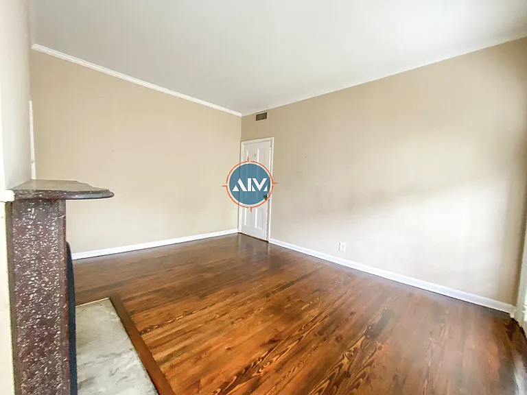 208 E Taylor St — Photo 39