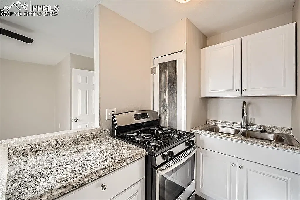 1129 Valley Manor Ct — Photo 3