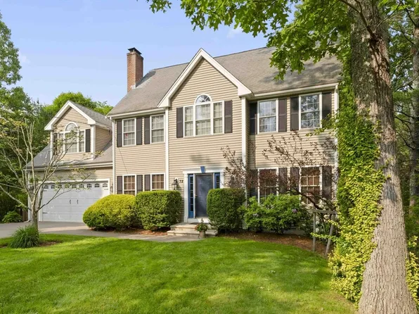 72 Providence St, Mendon, MA 01756