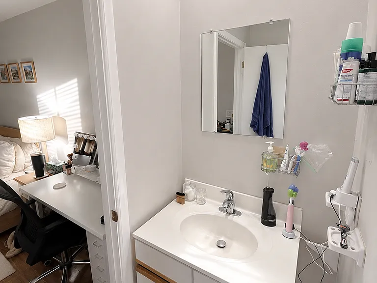 10-12 Roberts St — Photo 4