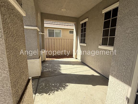 3rd image of 3055 Brunnet Ln