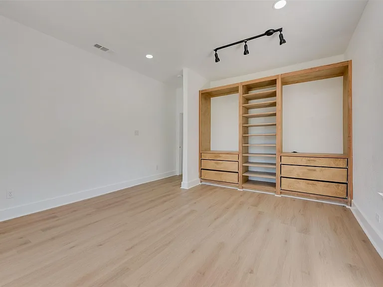 506 N Lancaster Ave #506 — Photo 6