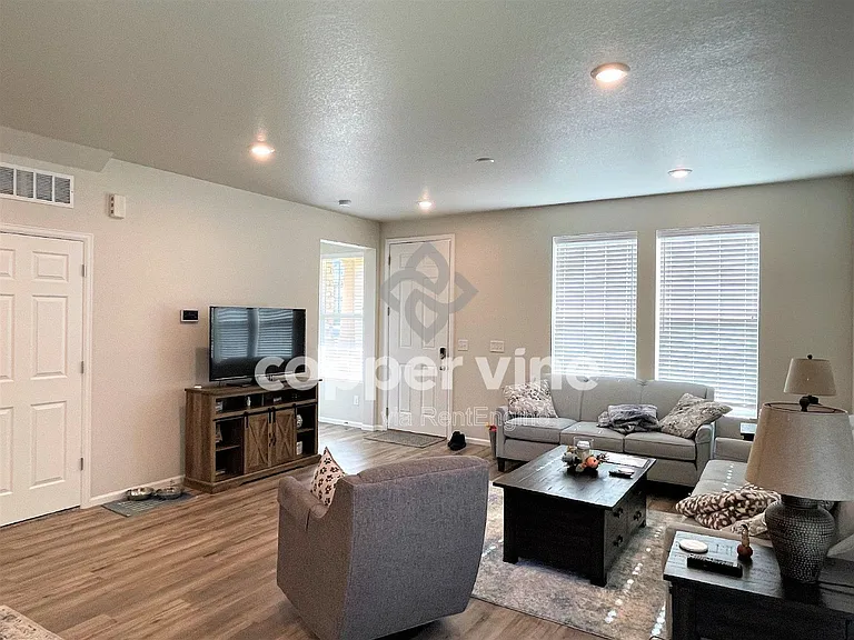 1163 S Walden Ct — Photo 4