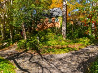 906 Marlowe Rd, Raleigh, NC 27609