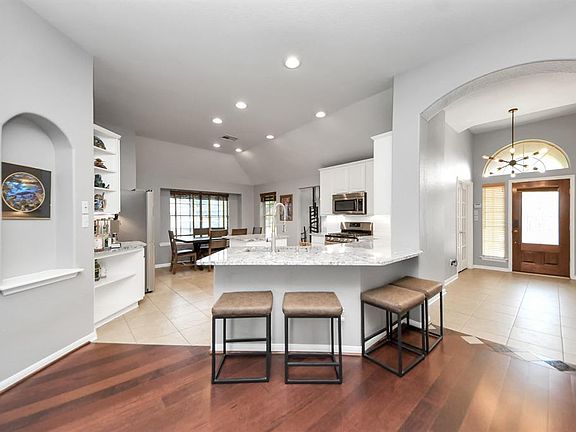 3rd image of 4601 Buescher Court