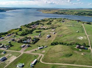 207 Beaver Bay Trl, Linton, ND 58552