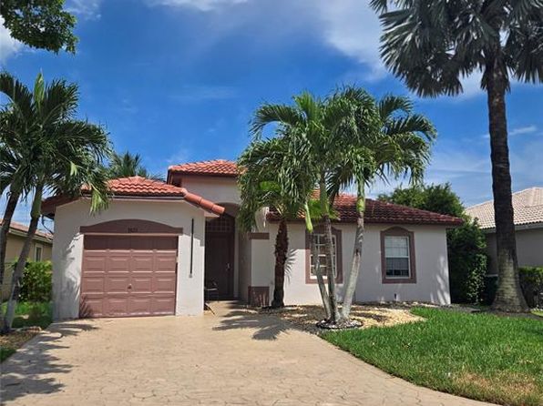 1821 SW 120th Ter