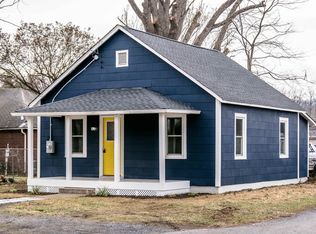 336 5th St, Waynesboro, VA 22980
