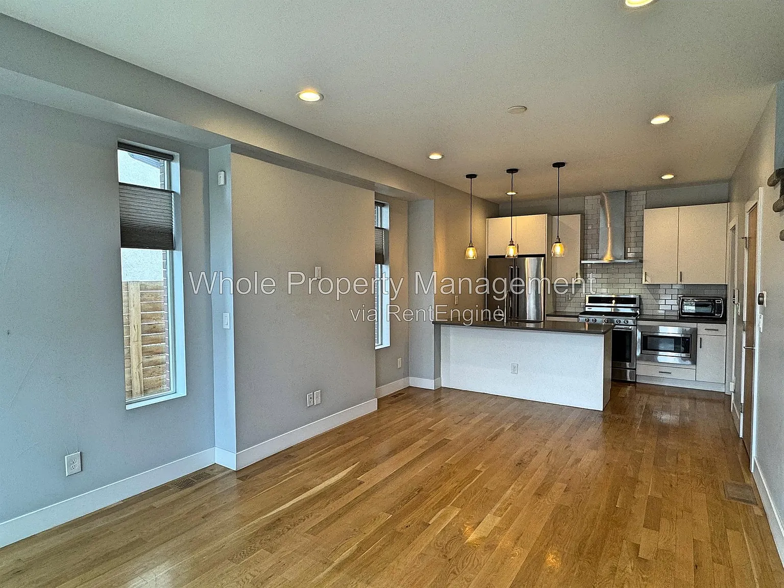 2 bed, 4.0 bath, 1279 sqft, $2,650 — Photo 2