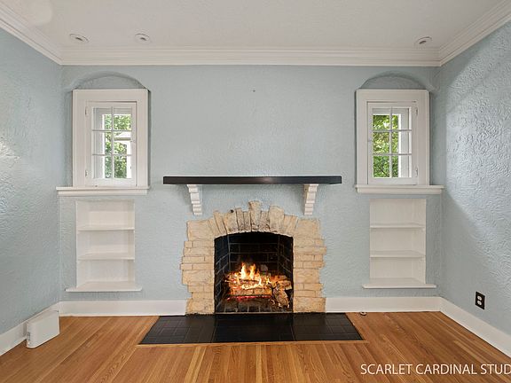 5th image of 821 Howard St