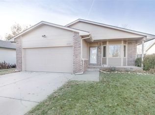 2021 N Parkdale Ct, Wichita, KS 67212